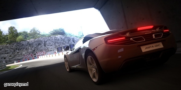 Sony объяснила свое решение выпустить Gran Turismo 6 на PS3, а не PS4